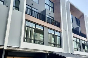 3 Bedroom Townhouse for sale in Arden Phatthanakan, Suan Luang, Bangkok near BTS On Nut