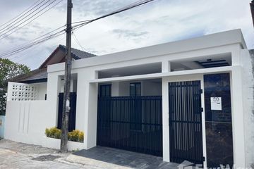 3 Bedroom House for sale in Warani Bypass, Ratsada, Phuket