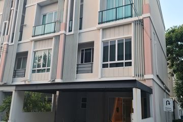 3 Bedroom Townhouse for sale in Suan Luang, Bangkok