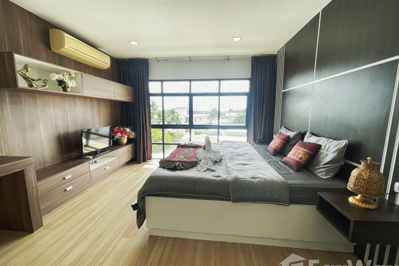 1 Bedroom Condo For Rent