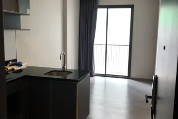 1 Bedroom Condo for sale in Khlong Ton Sai, Bangkok near BTS Wongwian Yai