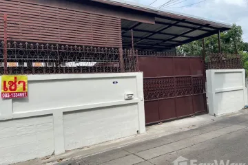 8 Bedroom House for rent in Talat Khwan, Nonthaburi near MRT Nonthaburi Civic Center