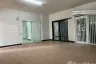 8 Bedroom House for rent in Talat Khwan, Nonthaburi near MRT Nonthaburi Civic Center