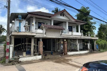 10 Bedroom House for sale in Wang Krachae, Trat