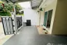 3 Bedroom Townhouse for sale in Krathum Lom, Nakhon Pathom