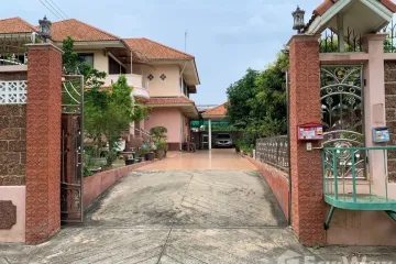 5 Bedroom House for sale in Sala Thammasop, Bangkok