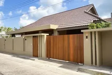 3 Bedroom Villa for Sale or Rent in Si Sunthon, Phuket