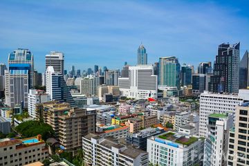 2 Bedroom Condo for sale in Khlong Toei Nuea, Bangkok near BTS Nana