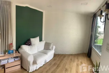 2 Bedroom Townhouse for sale in Hua Mak, Bangkok