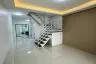 2 Bedroom Townhouse for sale in Khu Khot, Pathum Thani