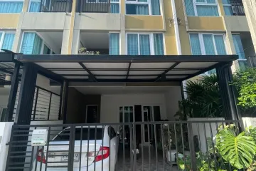 3 Bedroom Townhouse for sale in Bang Kaeo, Samut Prakan