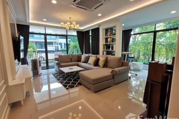 5 Bedroom House for sale in Hua Mak, Bangkok
