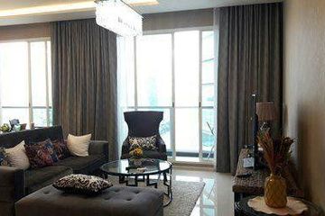 3 Bedroom Condo for sale in Wat Phraya Krai, Bangkok