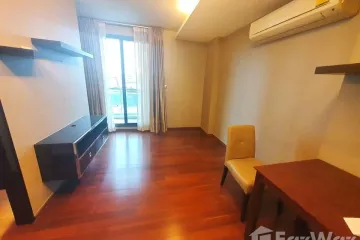 1 Bedroom Condo for sale in Khlong Tan Nuea, Bangkok near BTS Ekkamai