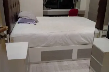 1 Bedroom Condo for sale in Bang Lamphu Lang, Bangkok near BTS Krung Thon Buri