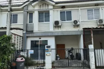 3 Bedroom Townhouse for sale in Bang Kadi, Pathum Thani