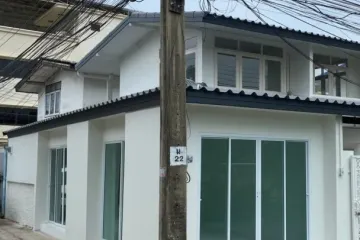 2 Bedroom House for sale in Mu Ban Cement Thai, Lat Yao, Bangkok