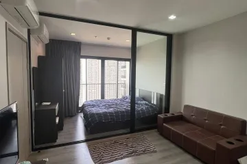 1 Bedroom Condo for rent in Bang Kraso, Nonthaburi near MRT Phra Nang Klao Bridge