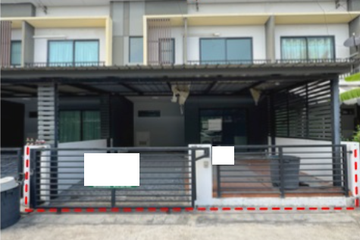 3 Bedroom Townhouse for sale in Dokmai, Bangkok