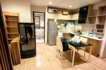 2 Bedroom Condo for rent in Thung Wat Don, Bangkok near BTS Saphan Taksin