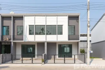 3 Bedroom Townhouse for rent in Saphan Sung, Bangkok