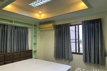 2 Bedroom Condo for rent in Khlong Ton Sai, Bangkok near BTS Wongwian Yai