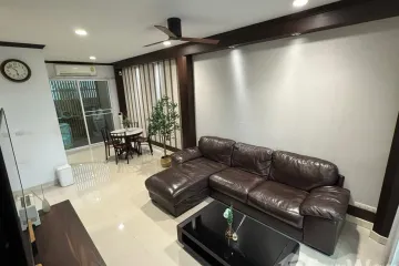 3 Bedroom House for rent in Bang Kho, Bangkok near BTS Wutthakat