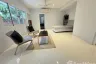 5 Bedroom House for rent in Bang Kapi, Bangkok near MRT Pradit Manutham