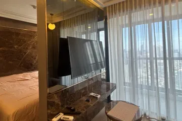 1 Bedroom Condo for rent in Si Phraya, Bangkok near MRT Sam Yan