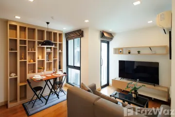 2 Bedroom Condo for rent in Khlong Tan Nuea, Bangkok
