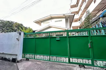 3 Bedroom House for rent in Khlong Tan Nuea, Bangkok near BTS Ekkamai