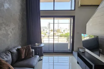 1 Bedroom Condo for rent in Chom Phon, Bangkok near MRT Ratchadaphisek