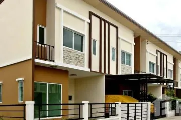 3 Bedroom Townhouse for rent in Nong Khaem, Bangkok