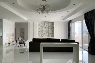 4 Bedroom Condo for rent in Khlong Tan Nuea, Bangkok near BTS Phrom Phong