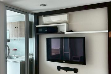 1 Bedroom Condo for rent in Thung Wat Don, Bangkok near BTS Saphan Taksin