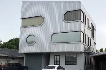 Office for rent in Bang Chak, Bangkok