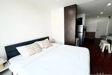 Condo for rent in Hua Mak, Bangkok near MRT Lam Sali