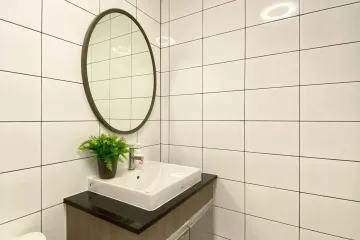 1 Bedroom Condo for rent in Huai Khwang, Bangkok near MRT Huai Khwang