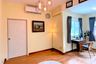 2 Bedroom House for rent in Huai Khwang, Bangkok near MRT Huai Khwang