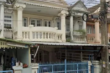 2 Bedroom Townhouse for rent in Bang Na, Bangkok near MRT Si Iam