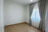 Condo for rent in Bang Na, Bangkok near MRT Si Iam