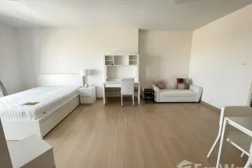 Condo for rent in Thon Buri, Bangkok near BTS Talat Phlu