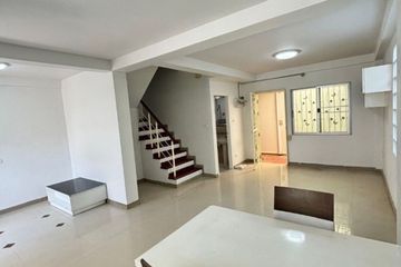 3 Bedroom Townhouse for rent in Anusawari, Bangkok