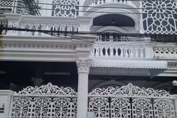 4 Bedroom Townhouse for rent in Khlong Tan Nuea, Bangkok