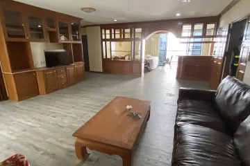 3 Bedroom Apartment for rent in Khlong Tan Nuea, Bangkok near BTS Phrom Phong