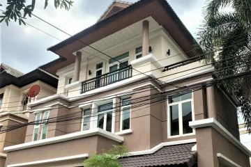 4 Bedroom House for rent in Wang Thonglang, Bangkok near MRT Chok Chai 4