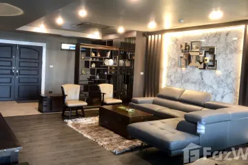 2 Bedroom Condo for rent in Khlong Tan Nuea, Bangkok