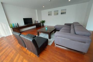 3 Bedroom Apartment for rent in Silom, Bangkok near BTS Surasak