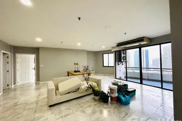 4 Bedroom Condo for rent in Khlong Tan Nuea, Bangkok near BTS Thong Lo