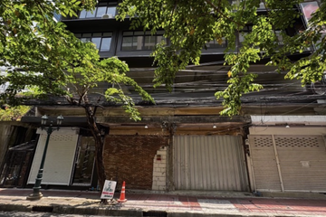 4 Bedroom Commercial for rent in Silom, Bangkok near MRT Silom